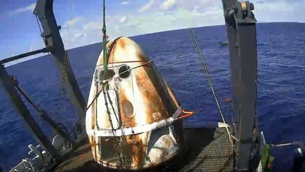 СМИ: при испытании двигателей корабля Crew Dragon возникли неполадки